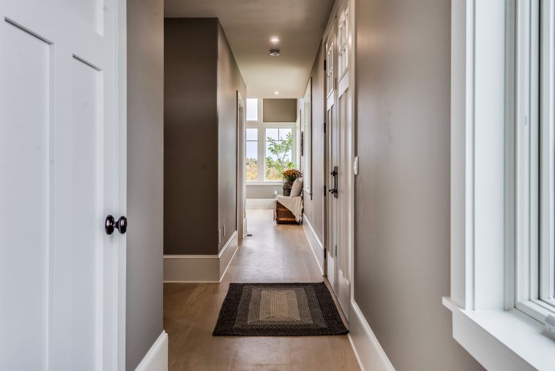 Entryway Accent